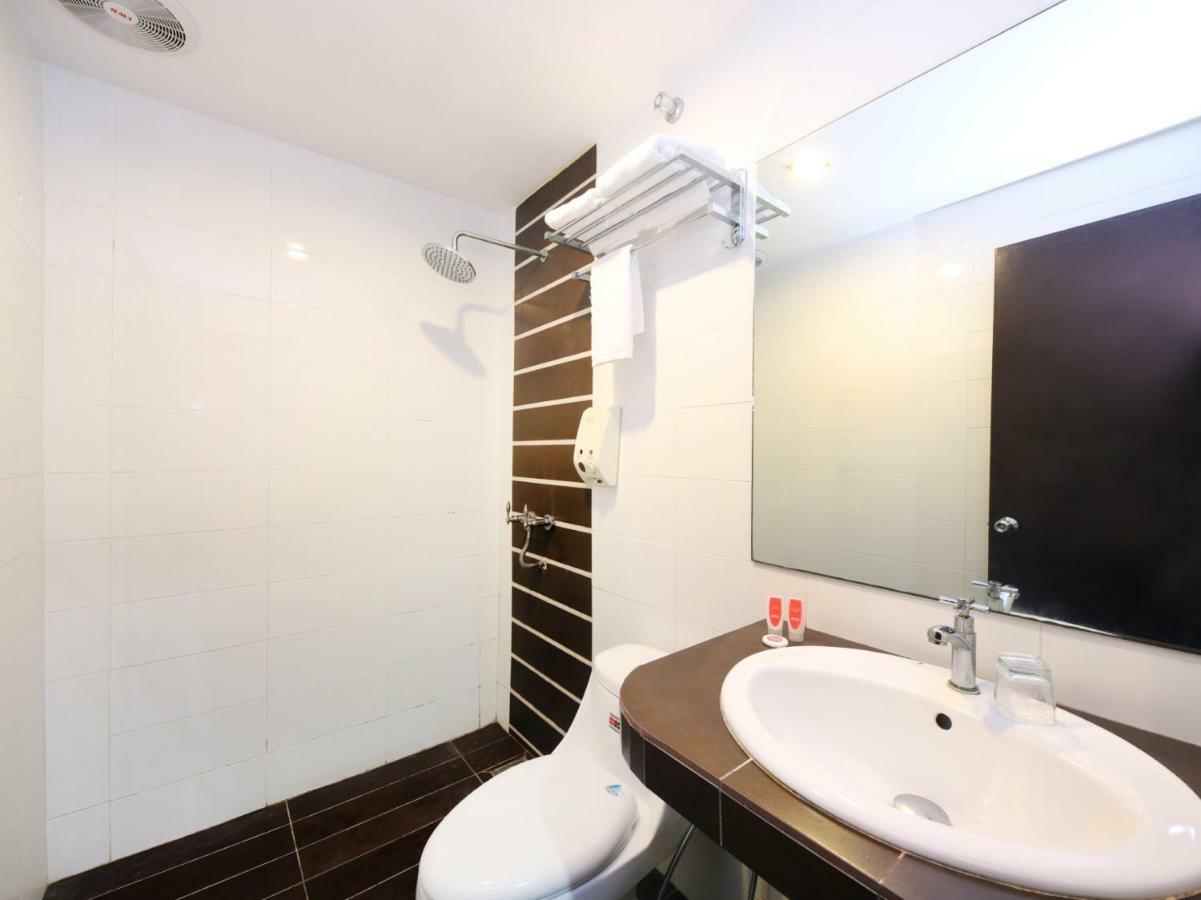 Capital O 837 Hotel Bei King Sitiawan Exterior foto